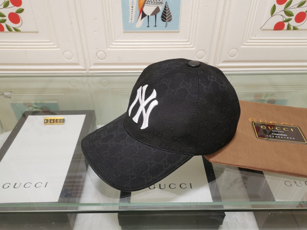 ブランド帽子正面デザイン